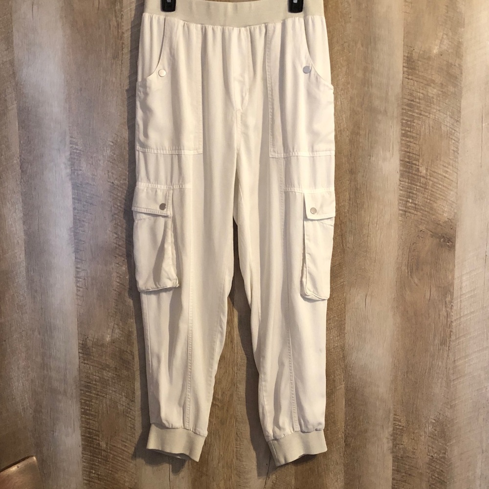 Women’s Anthropologie Cream Cargo Jogger Pants